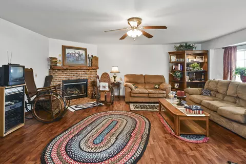 Living - 2209 State Highway Dd, Marshfield, MO 65706 photo 1 of 8