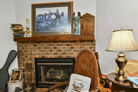 Living - 2209 State Highway Dd, Marshfield, MO 65706 photo 5 of 8