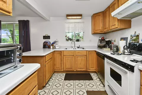 Kitchen - 2209 State Highway Dd, Marshfield, MO 65706 photo 2 of 4