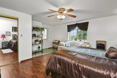 Bedroom - 2209 State Highway Dd, Marshfield, MO 65706 photo 4 of 8