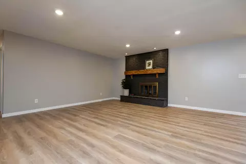 Living - 2329 E Meadow Dr, Springfield, MO 65804 photo 3 of 5