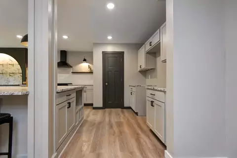 Entry Way - 2329 E Meadow Dr, Springfield, MO 65804 photo 1 of 1