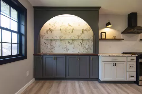 Kitchen - 2329 E Meadow Dr, Springfield, MO 65804 photo 2 of 11
