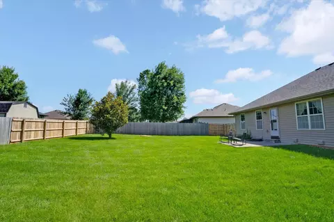 Exterior - 1208 S Jaylin Ave, Springfield, MO 65802 photo 4 of 6