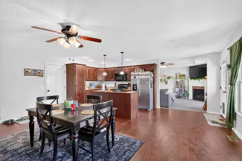 Dining - 1208 S Jaylin Ave, Springfield, MO 65802 photo 1 of 4