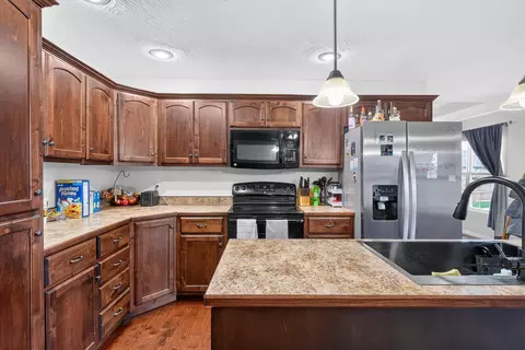 Kitchen - 1208 S Jaylin Ave, Springfield, MO 65802 photo 2 of 2