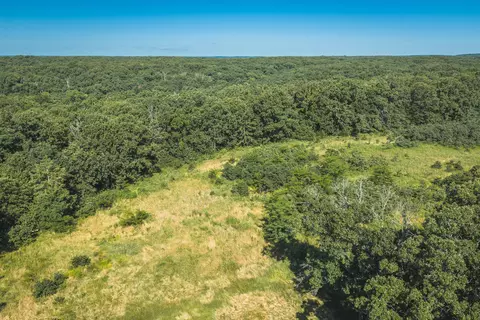 57 Kountry Trails Ln, Brumley, MO 65017