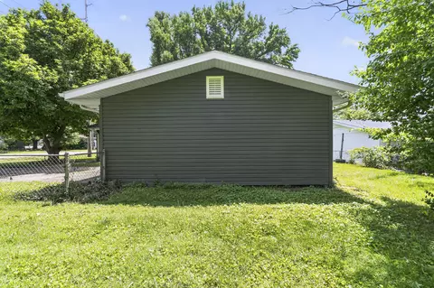 Exterior - 2207 S Florence Ave, Springfield, MO 65807 photo 9 of 9