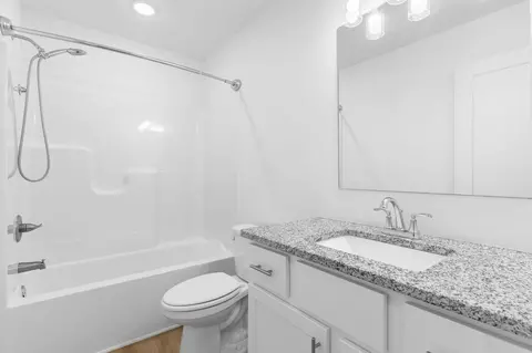 Bath - 1122 E Lakota St, Nixa, MO 65714 photo 4 of 4