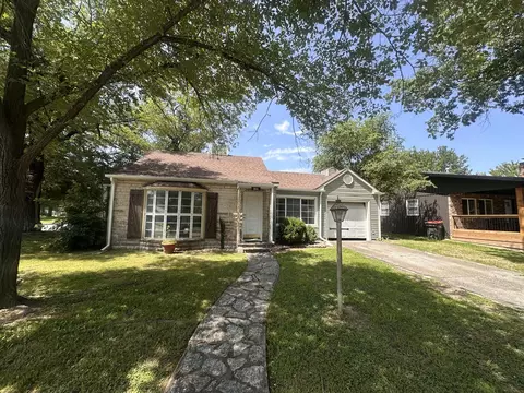 Exterior - 311 Brown St, Branson, MO 65616 photo 4 of 8