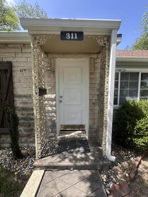 Exterior - 311 Brown St, Branson, MO 65616 photo 2 of 8