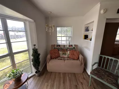 Living - 311 Brown St, Branson, MO 65616 photo 2 of 4
