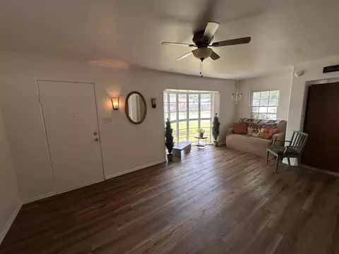 Living - 311 Brown St, Branson, MO 65616 photo 3 of 4