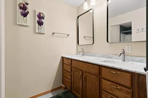Bath - 111 Vin Villa, Forsyth, MO 65653 photo 1 of 6