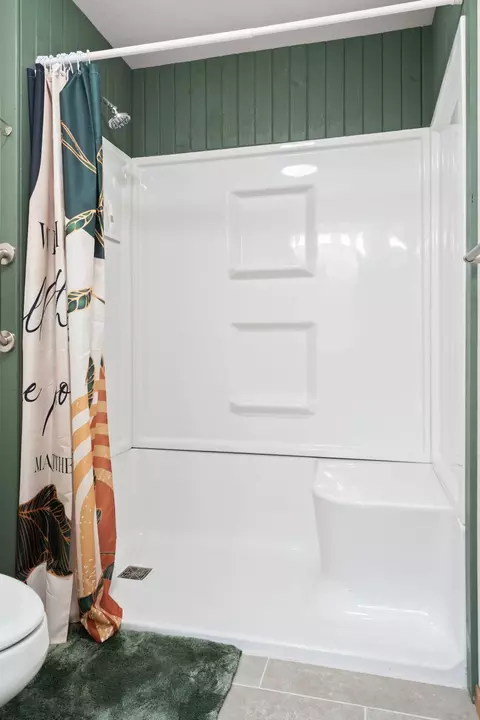 Bath - 111 Vin Villa, Forsyth, MO 65653 photo 3 of 6