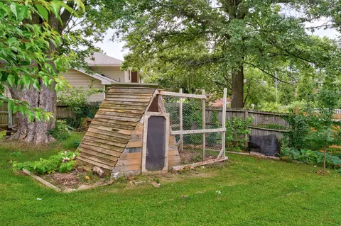 Exterior - 721 E Westchester Ct, Springfield, MO 65810 photo 12 of 14