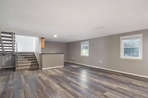 Living - 721 E Westchester Ct, Springfield, MO 65810 photo 4 of 4