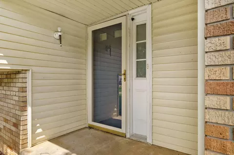 Exterior - 721 E Westchester Ct, Springfield, MO 65810 photo 3 of 14