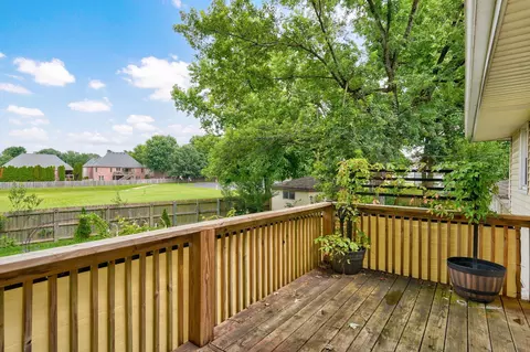 Exterior - 721 E Westchester Ct, Springfield, MO 65810 photo 5 of 14