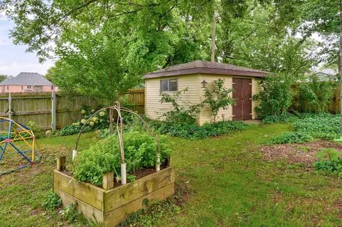 Exterior - 721 E Westchester Ct, Springfield, MO 65810 photo 9 of 14