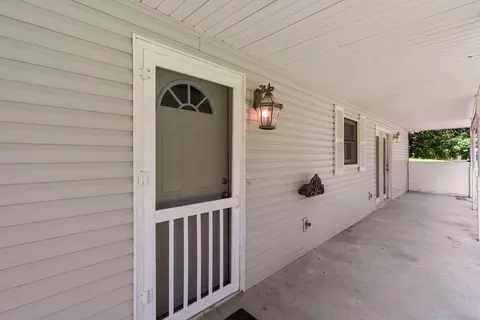 Exterior - 363 Villa Dr, Sparta, MO 65753 photo 3 of 4