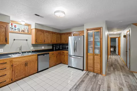 Kitchen - 363 Villa Dr, Sparta, MO 65753 photo 2 of 2