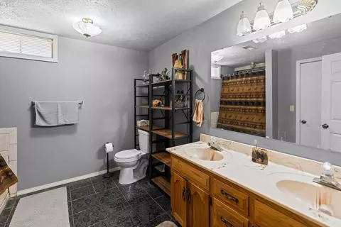 Bath - 363 Villa Dr, Sparta, MO 65753 photo 1 of 3