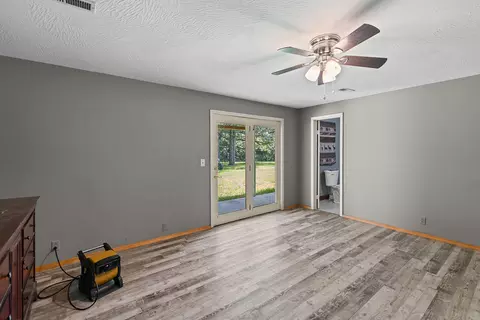 Bedroom - 363 Villa Dr, Sparta, MO 65753 photo 2 of 4