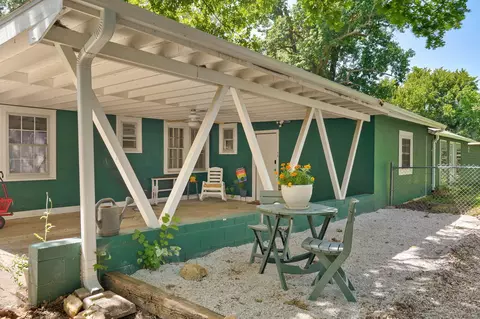 Exterior - 1225 E Stanford St, Springfield, MO 65804 photo 3 of 12