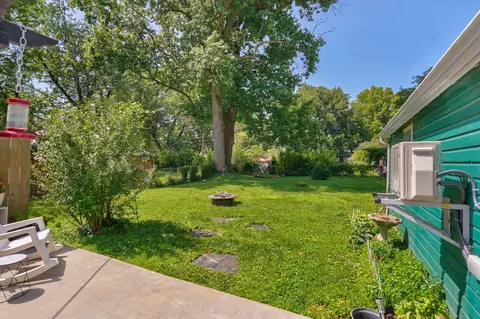 Exterior - 1225 E Stanford St, Springfield, MO 65804 photo 11 of 12