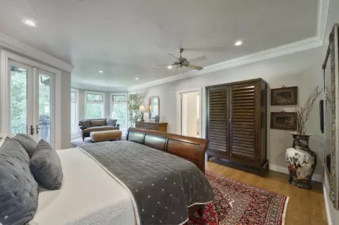 Bedroom - 410 S Oaks Dr, Springfield, MO 65809 photo 4 of 13