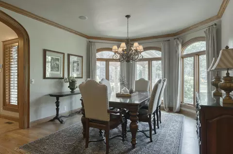 Dining - 410 S Oaks Dr, Springfield, MO 65809 photo 3 of 8