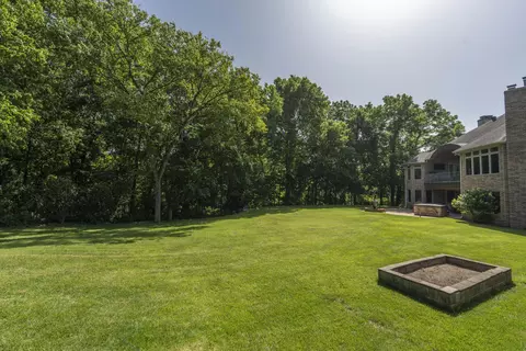 Exterior - 410 S Oaks Dr, Springfield, MO 65809 photo 22 of 25