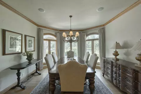 Dining - 410 S Oaks Dr, Springfield, MO 65809 photo 6 of 8
