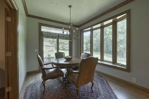 Dining - 410 S Oaks Dr, Springfield, MO 65809 photo 1 of 8