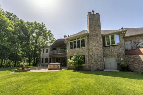 Exterior - 410 S Oaks Dr, Springfield, MO 65809 photo 18 of 25