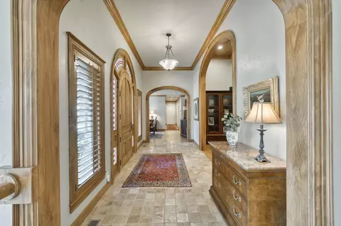 Entry Way - 410 S Oaks Dr, Springfield, MO 65809 photo 1 of 12
