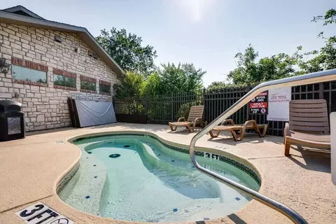 Exterior - 193 Avondale Dr #4, Branson, MO 65616 photo 8 of 9