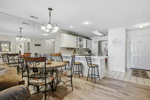 Dining - 193 Avondale Dr #4, Branson, MO 65616 photo 1 of 2