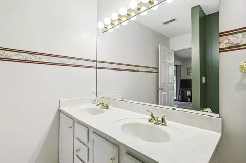 Bath - 193 Avondale Dr #4, Branson, MO 65616 photo 4 of 4