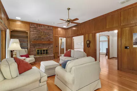Living - 2017 E Richmond St, Springfield, MO 65804 photo 2 of 4