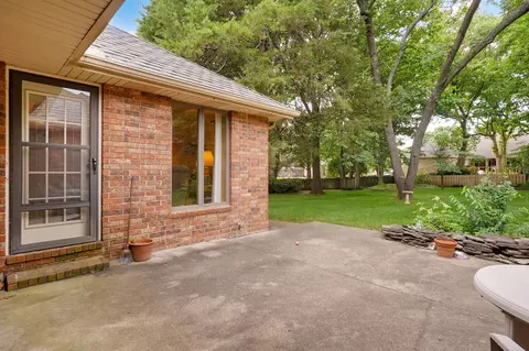 Exterior - 2017 E Richmond St, Springfield, MO 65804 photo 3 of 10