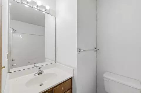 Bath - 126 128 W Terrace Ct, Sparta, MO 65753 photo 1 of 2
