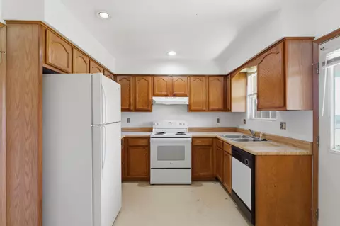 Kitchen - 126 128 W Terrace Ct, Sparta, MO 65753 photo 1 of 2