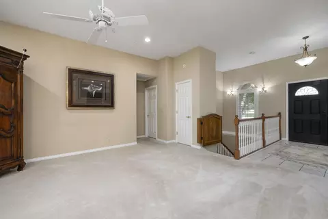 Living - 2520 W Arlington St, Springfield, MO 65810 photo 1 of 10