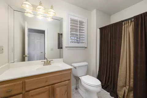 Bath - 2520 W Arlington St, Springfield, MO 65810 photo 5 of 6