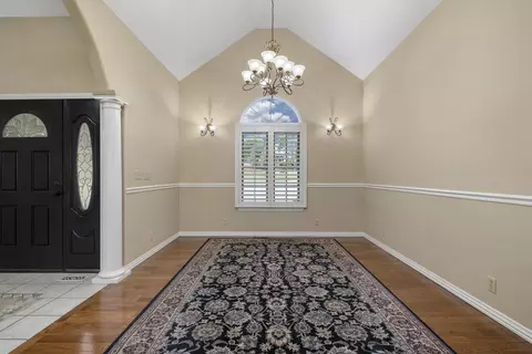 Entry Way - 2520 W Arlington St, Springfield, MO 65810 photo 3 of 4