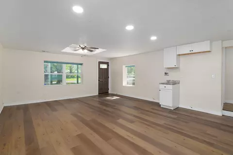 Living - 2510 W Madison St, Springfield, MO 65802 photo 2 of 4