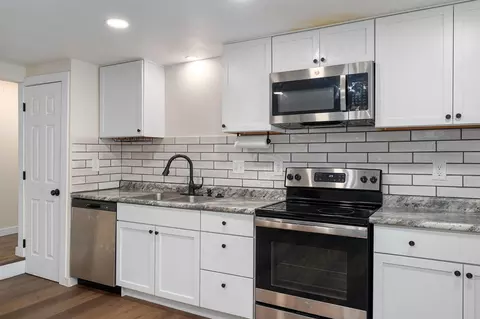 Kitchen - 2510 W Madison St, Springfield, MO 65802 photo 2 of 2