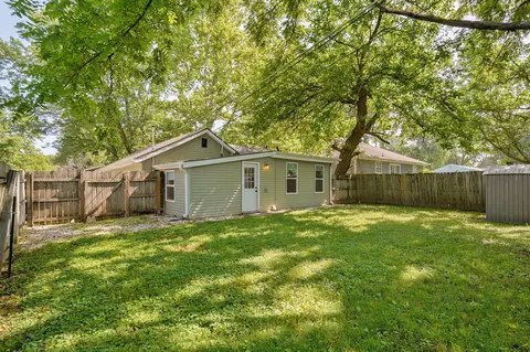 Exterior - 2510 W Madison St, Springfield, MO 65802 photo 4 of 7